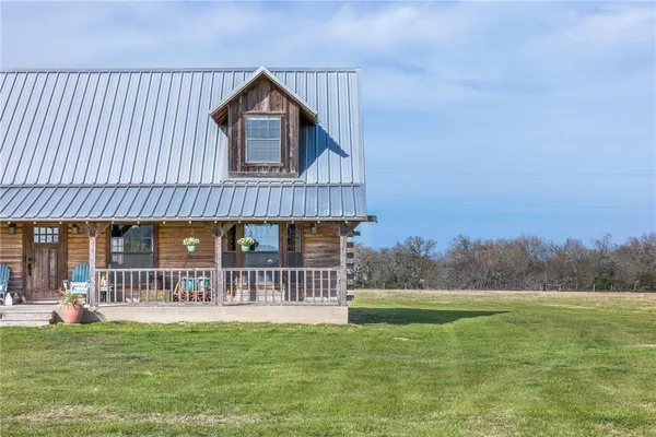 $899,900 | 8501 Grassbur Road, Bryan, TX 77808