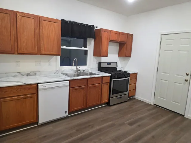 $130,000 | 729 West Fountain Street, Albert Lea, MN 56007