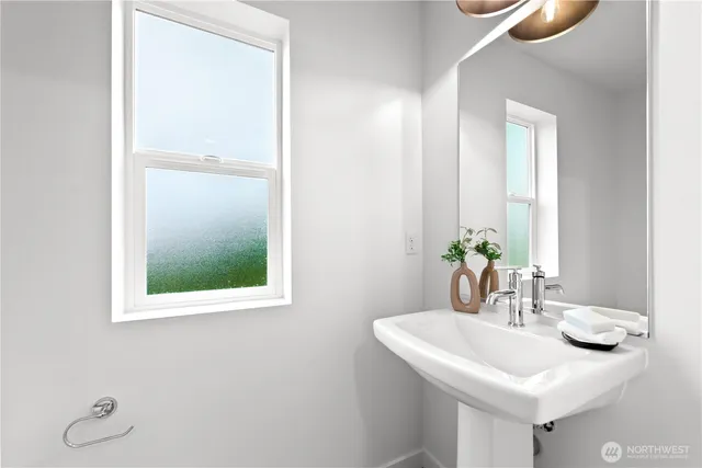 $709,950 | 1421 Southwest 111th Lane, Seattle, WA 98146