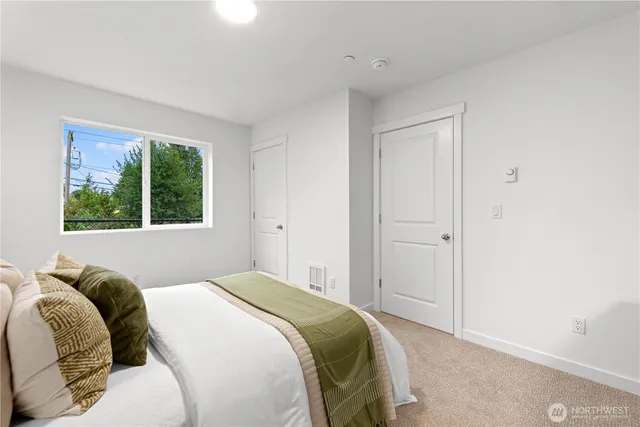 $709,950 | 1421 Southwest 111th Lane, Seattle, WA 98146