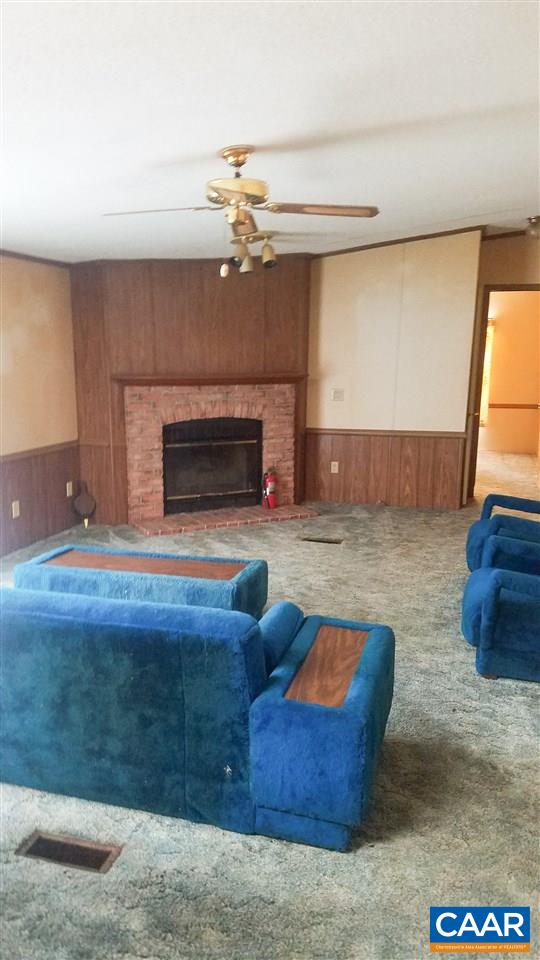 3030 Beech Grove Road Roseland, VA 22967 - Photo 3 of 10 Gallery Image 3