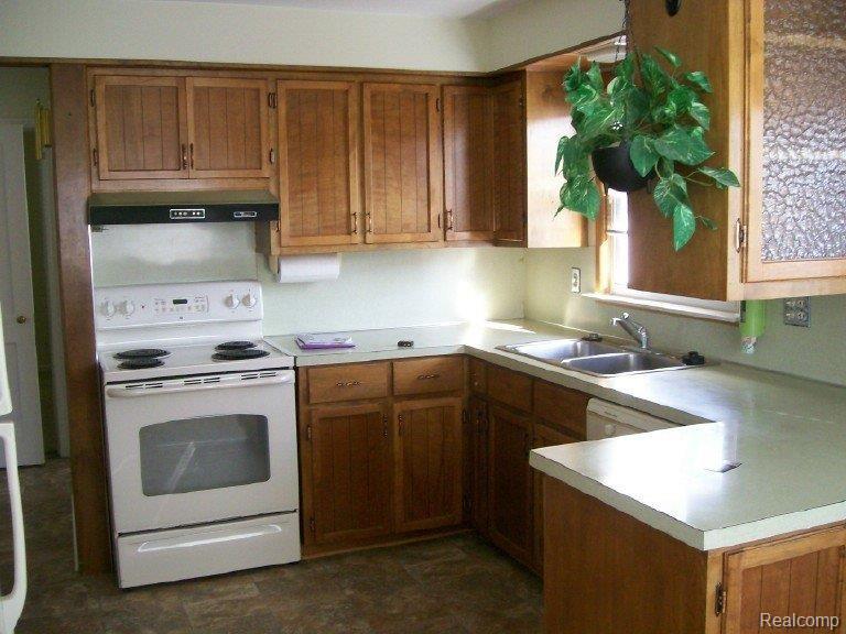 314 North Helen Avenue Rochester, MI 48307 - Photo 13 of 13 Helen - Kitchen3