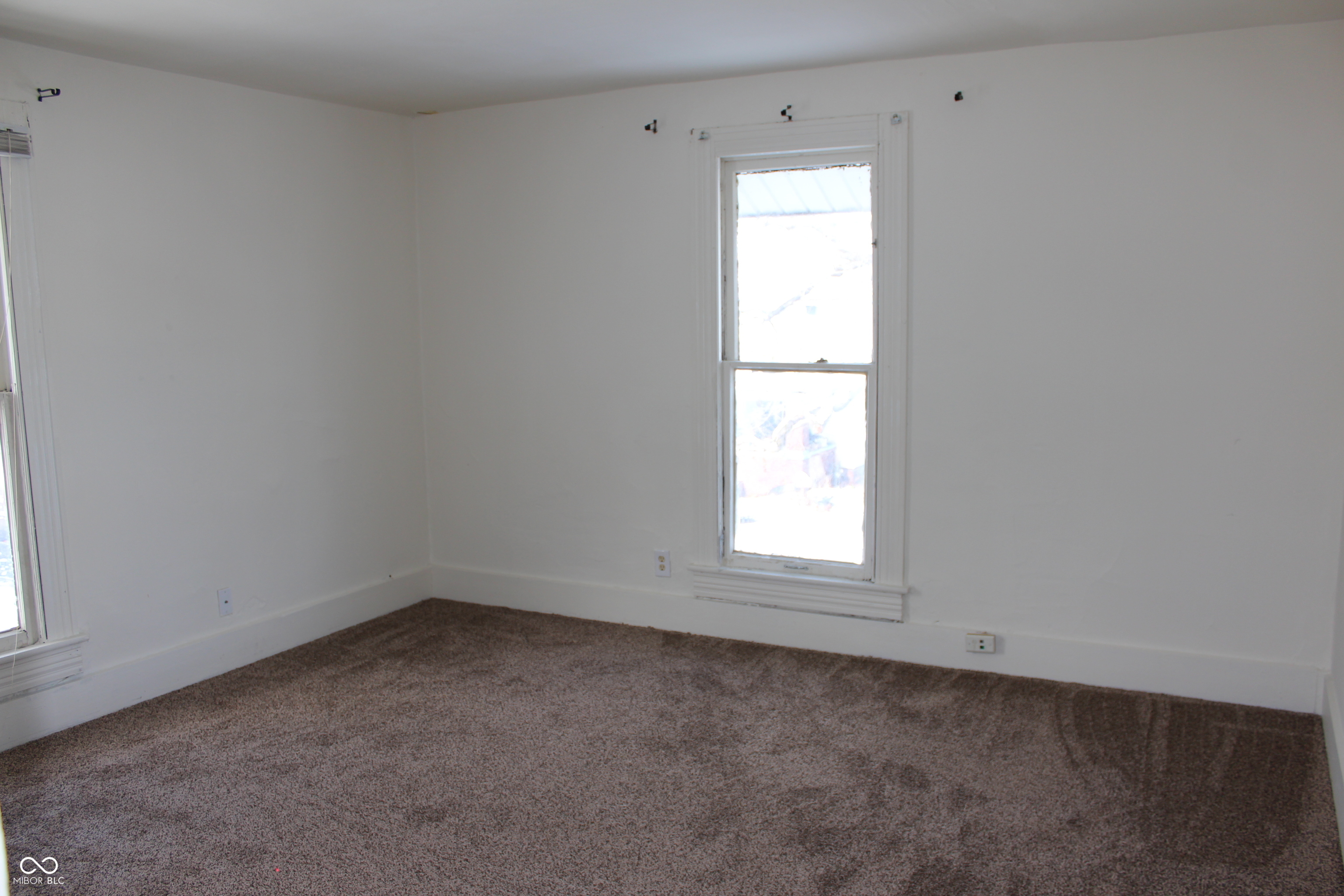 233 West 4th Street Anderson, IN 46016 - Photo 10 of 12