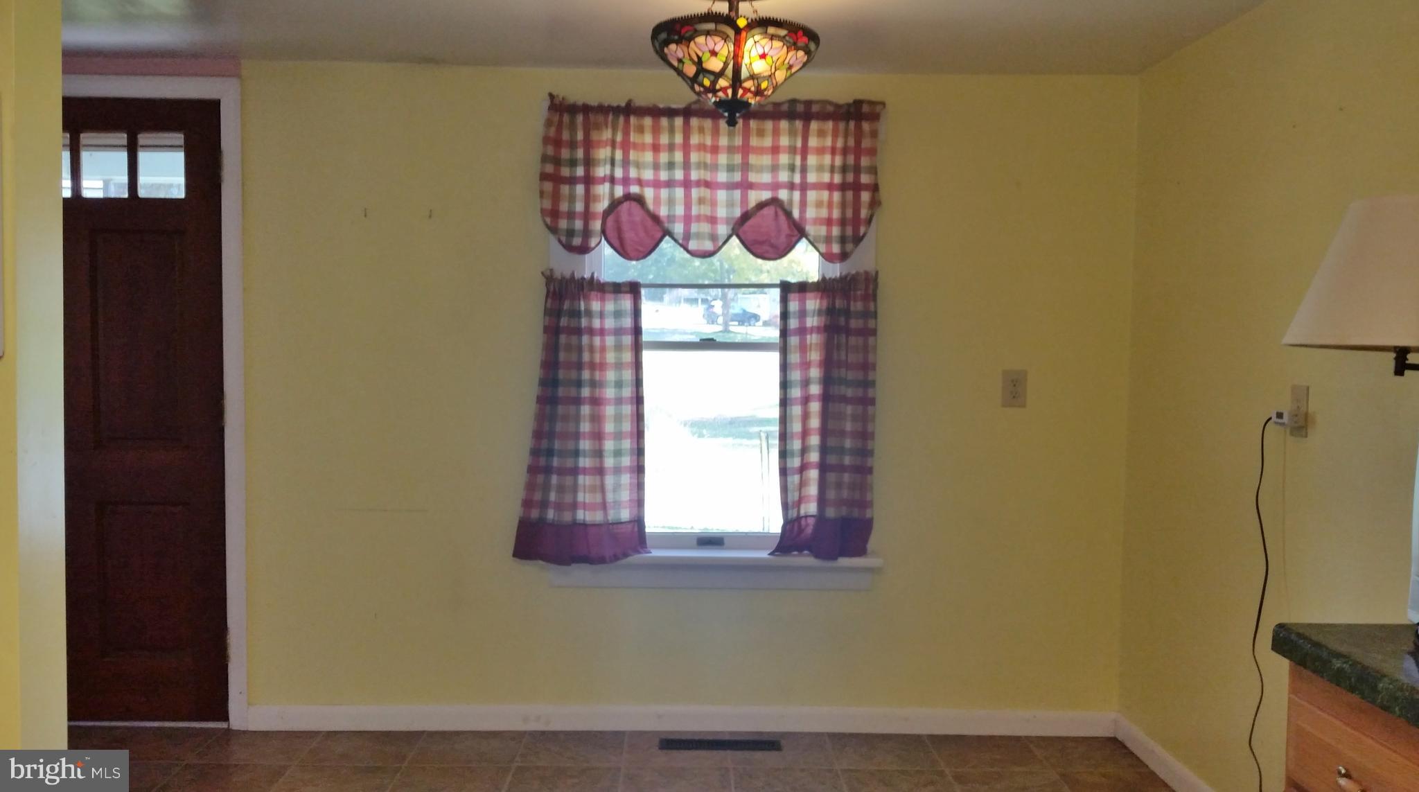 753 Union Church Road Elkton, MD 21921 - Photo 4 of 10 Dining area