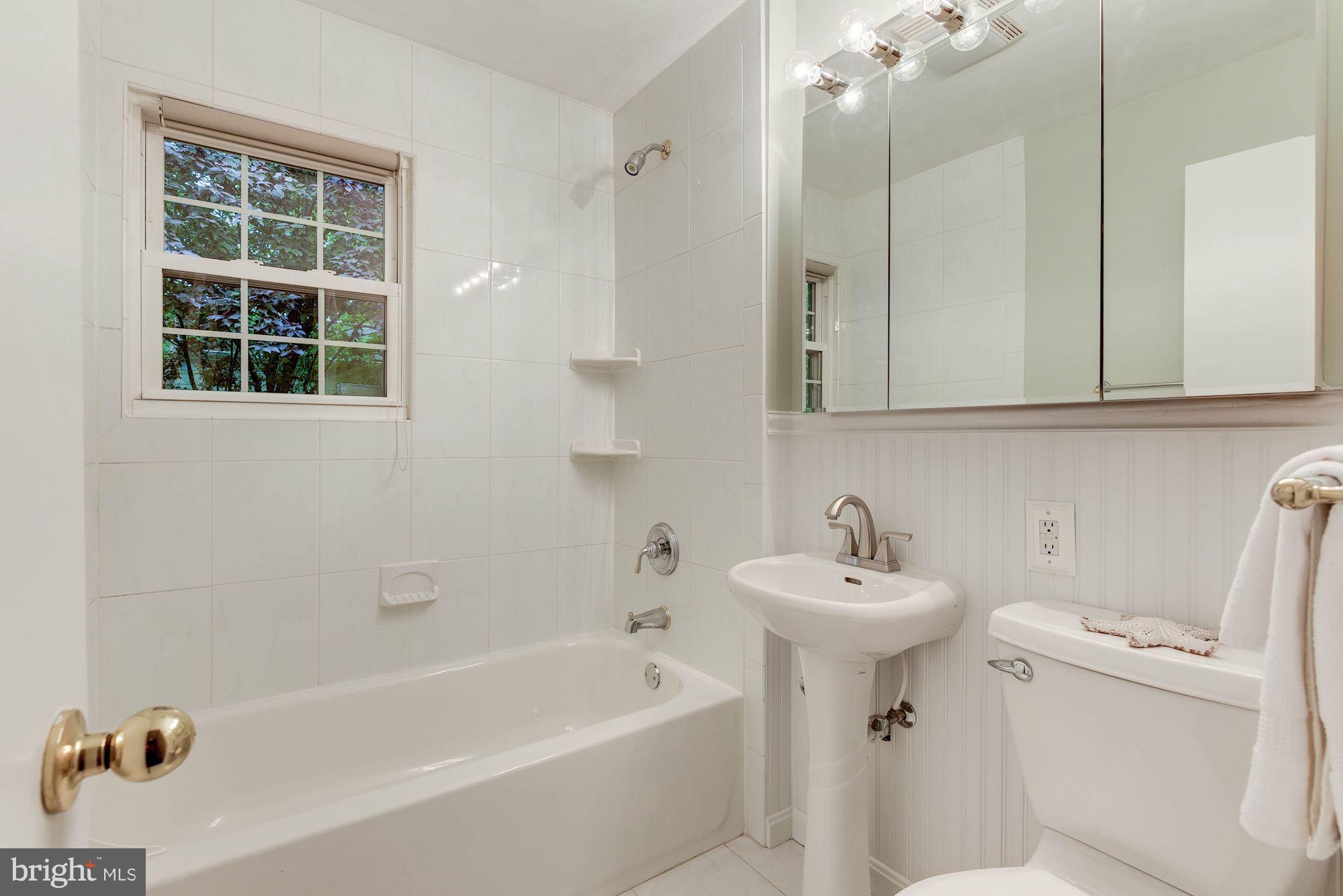 407 Russell Road Alexandria, VA 22301 - Photo 18 of 30 Updated hall bath on upper level