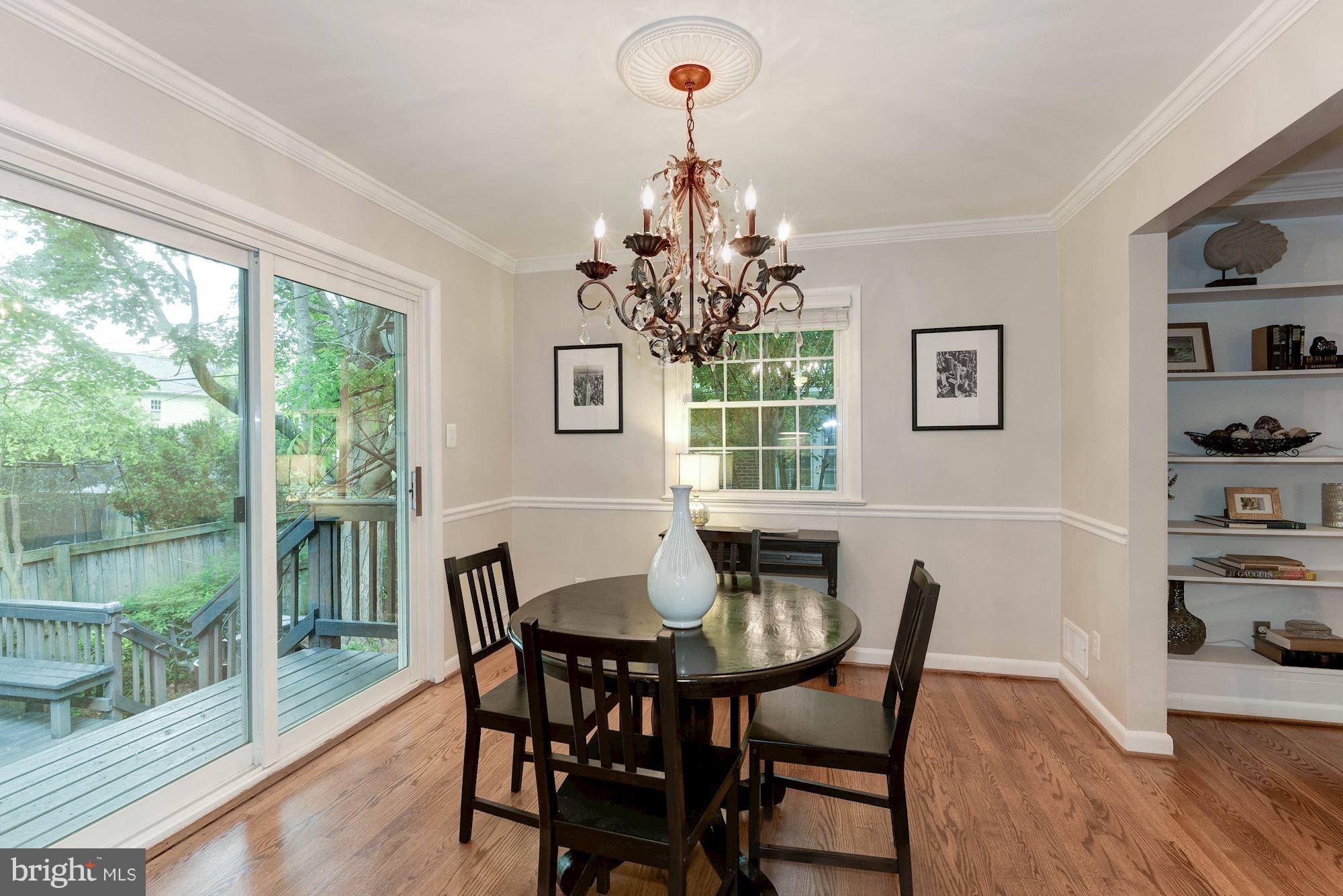 407 Russell Road Alexandria, VA 22301 - Photo 6 of 30 Dining room with access to deck and backyard