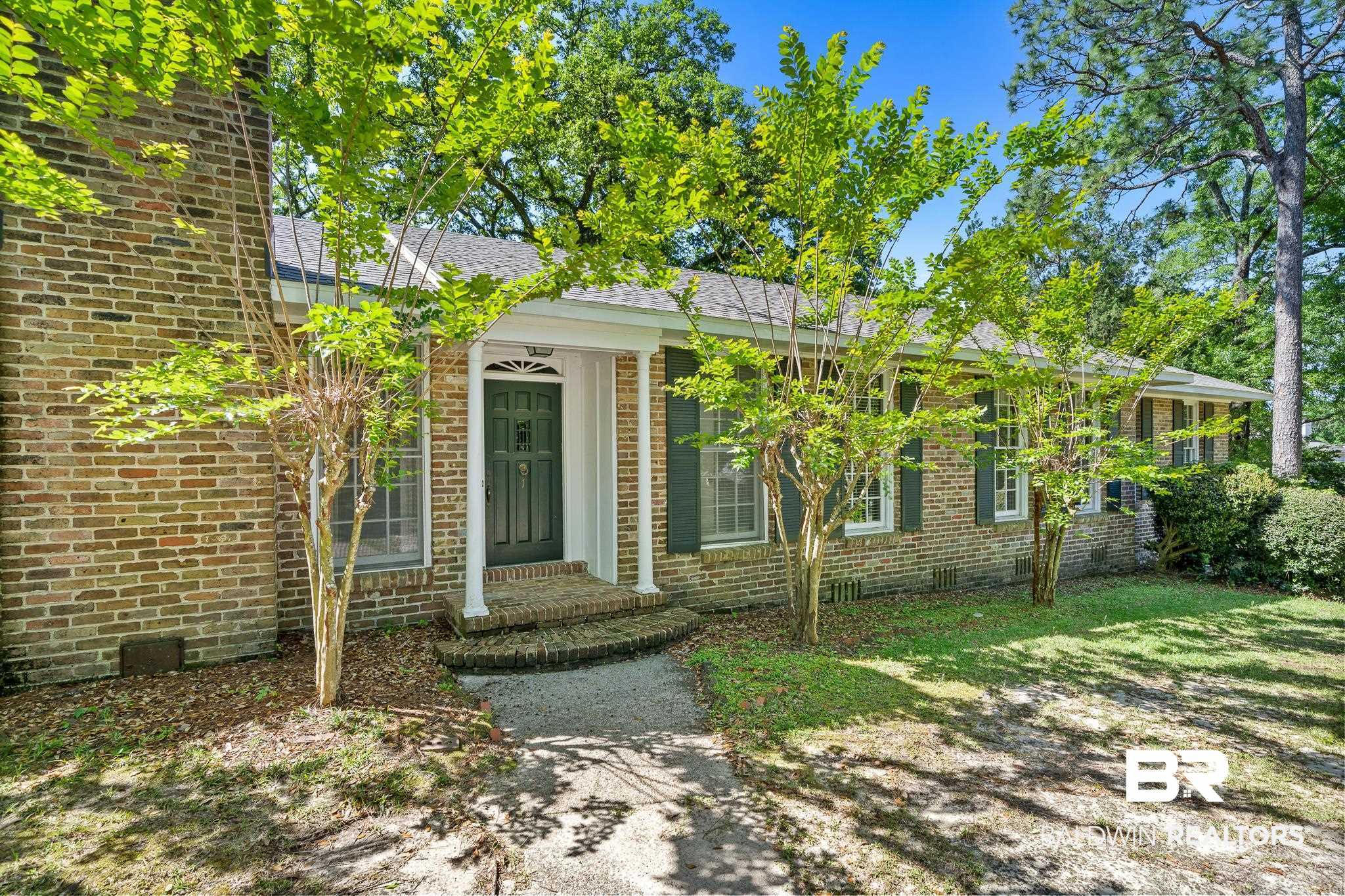 1 Kingsway Mobile, AL 36608 - Photo 3 of 34