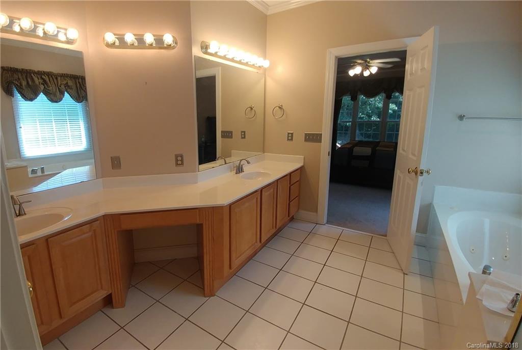 149 Rugby Road, Unit 215 Salisbury, NC 28144 - Photo 18 of 33 Gallery Image 18
