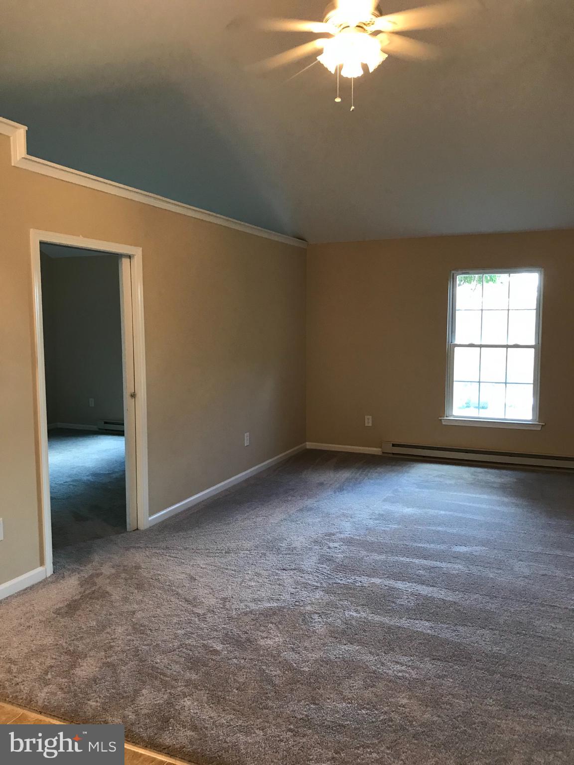 706 Frederick Street Reading, PA 19607 - Photo 6 of 41 In-law suite living area