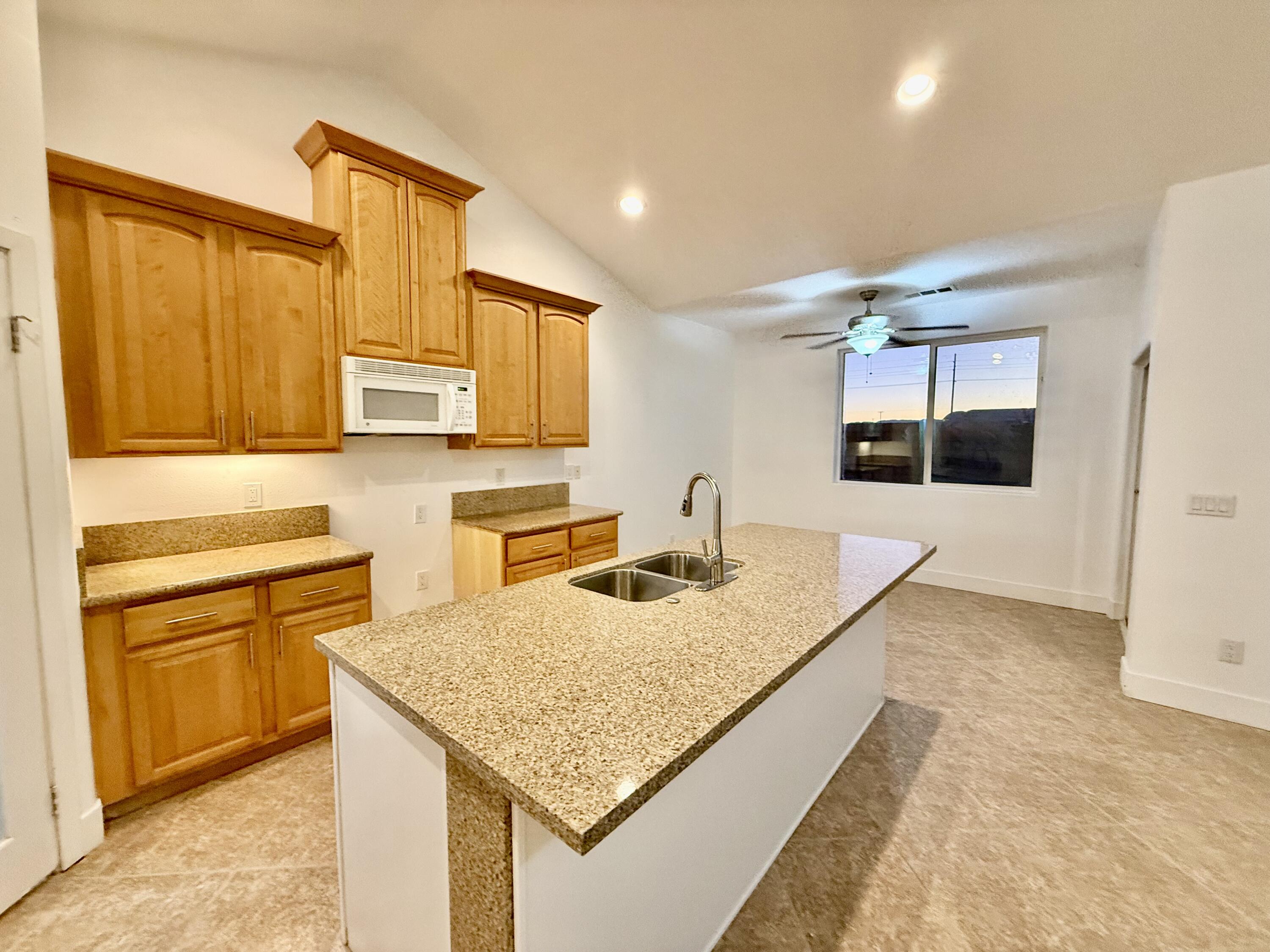 2283 Azure Avenue Thermal, CA 92274 - Photo 9 of 26 IMG_2308