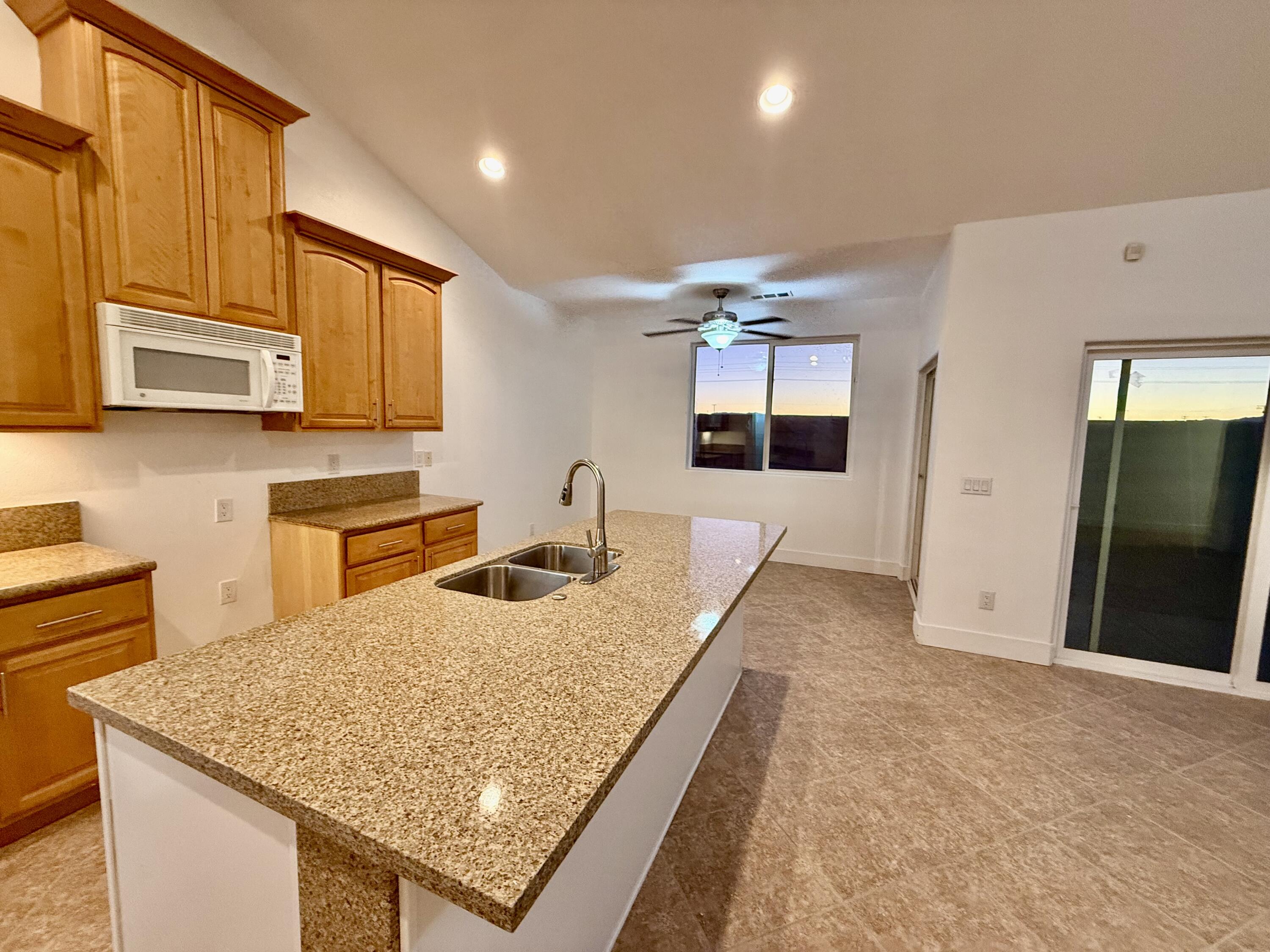 2283 Azure Avenue Thermal, CA 92274 - Photo 10 of 26 IMG_2310