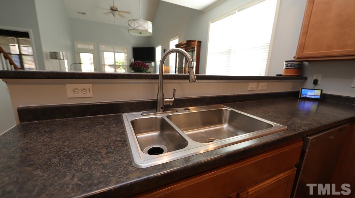 2517 Spring Oaks Way Raleigh, NC 27614 - Photo 8 of 25 Gallery Image 8