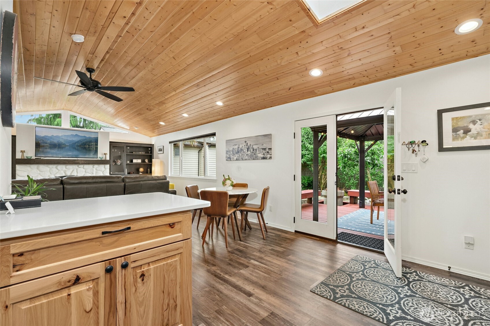 237 South 186th Street Burien, WA 98148 - Photo 9 of 39