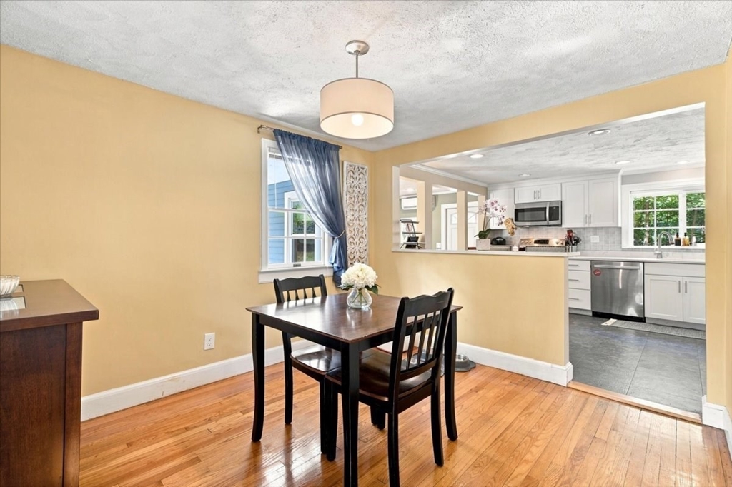 17 Hale Road Walpole, MA 02032 - Photo 13 of 40 Gallery Image 13