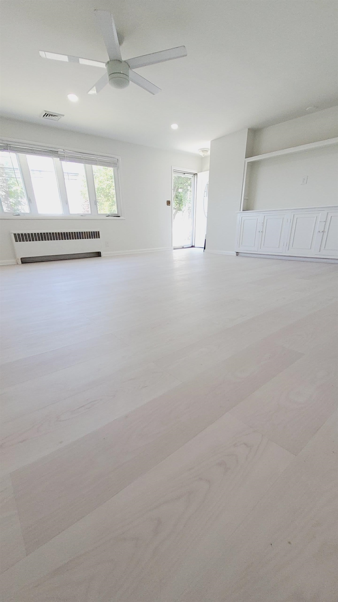 23 Arn Terrace Secaucus, NJ 07094 - Photo 2 of 22