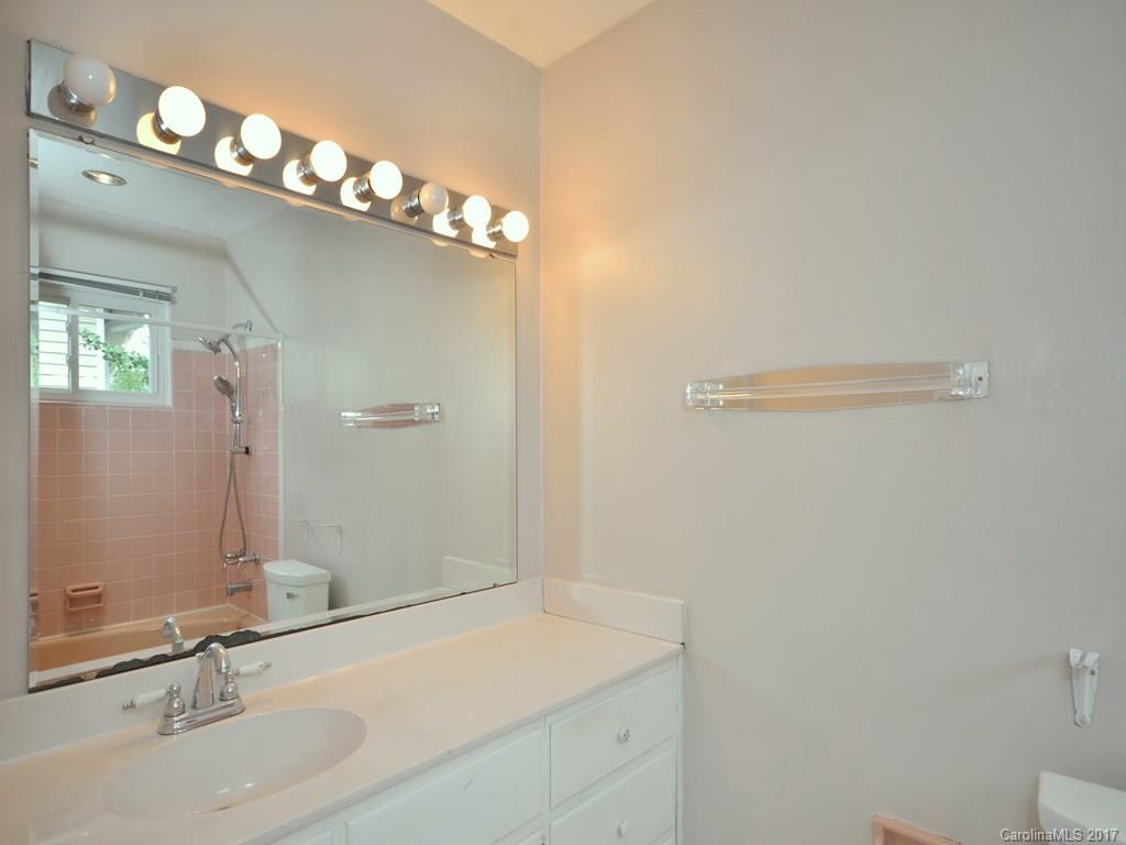 1 Graystone Road Asheville, NC 28804 - Photo 13 of 24 Gallery Image 13