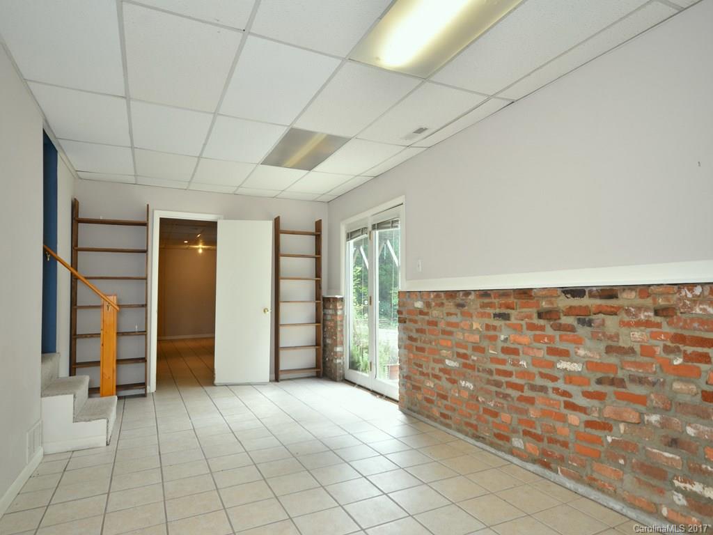 1 Graystone Road Asheville, NC 28804 - Photo 18 of 24 Gallery Image 18