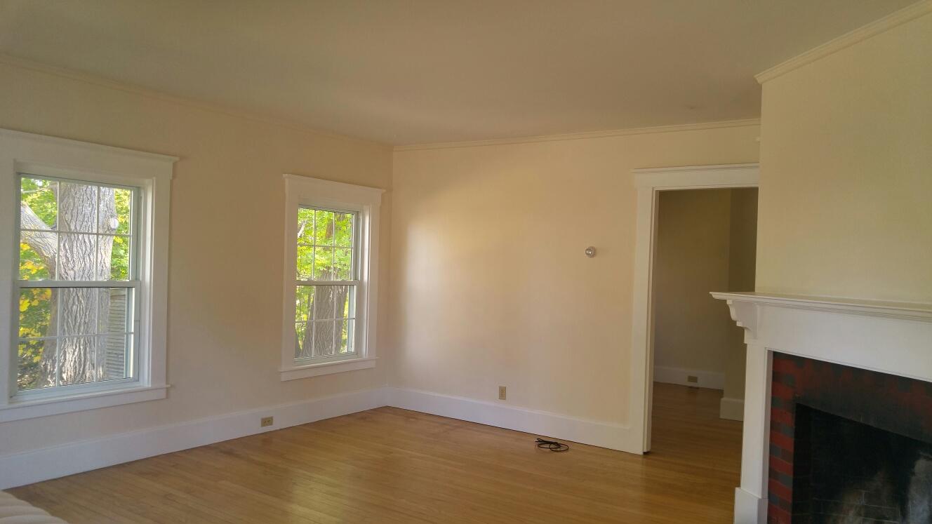 397 Old County Road Rockland, ME 04841 - Photo 8 of 37 Living room