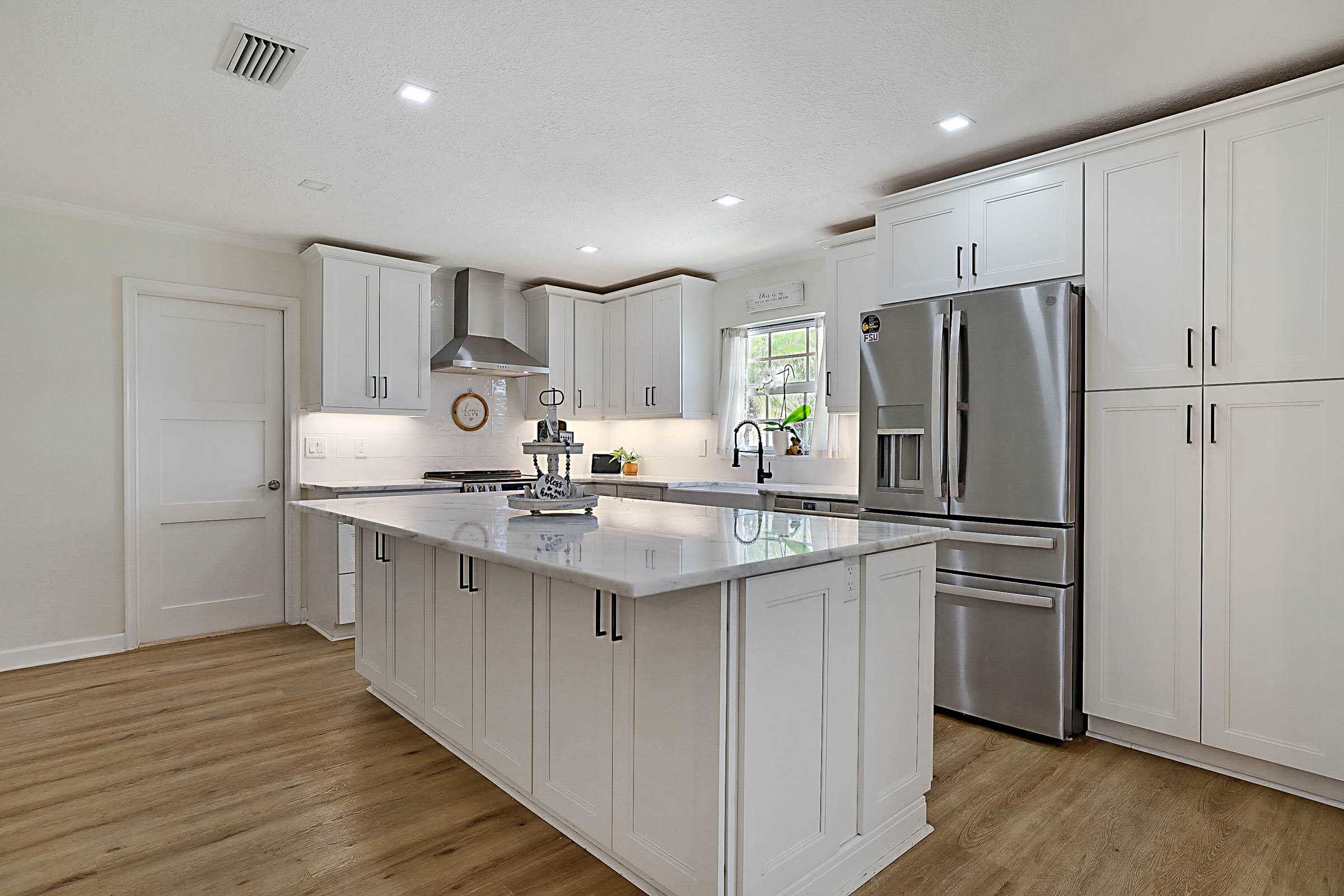 711 Warren Drive Jupiter, FL 33458 - Photo 15 of 42 711 Warren Drive-16