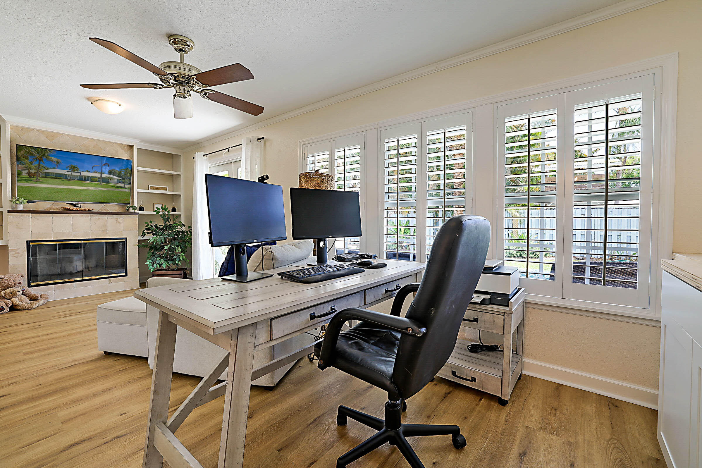 711 Warren Drive Jupiter, FL 33458 - Photo 19 of 42 Family Room