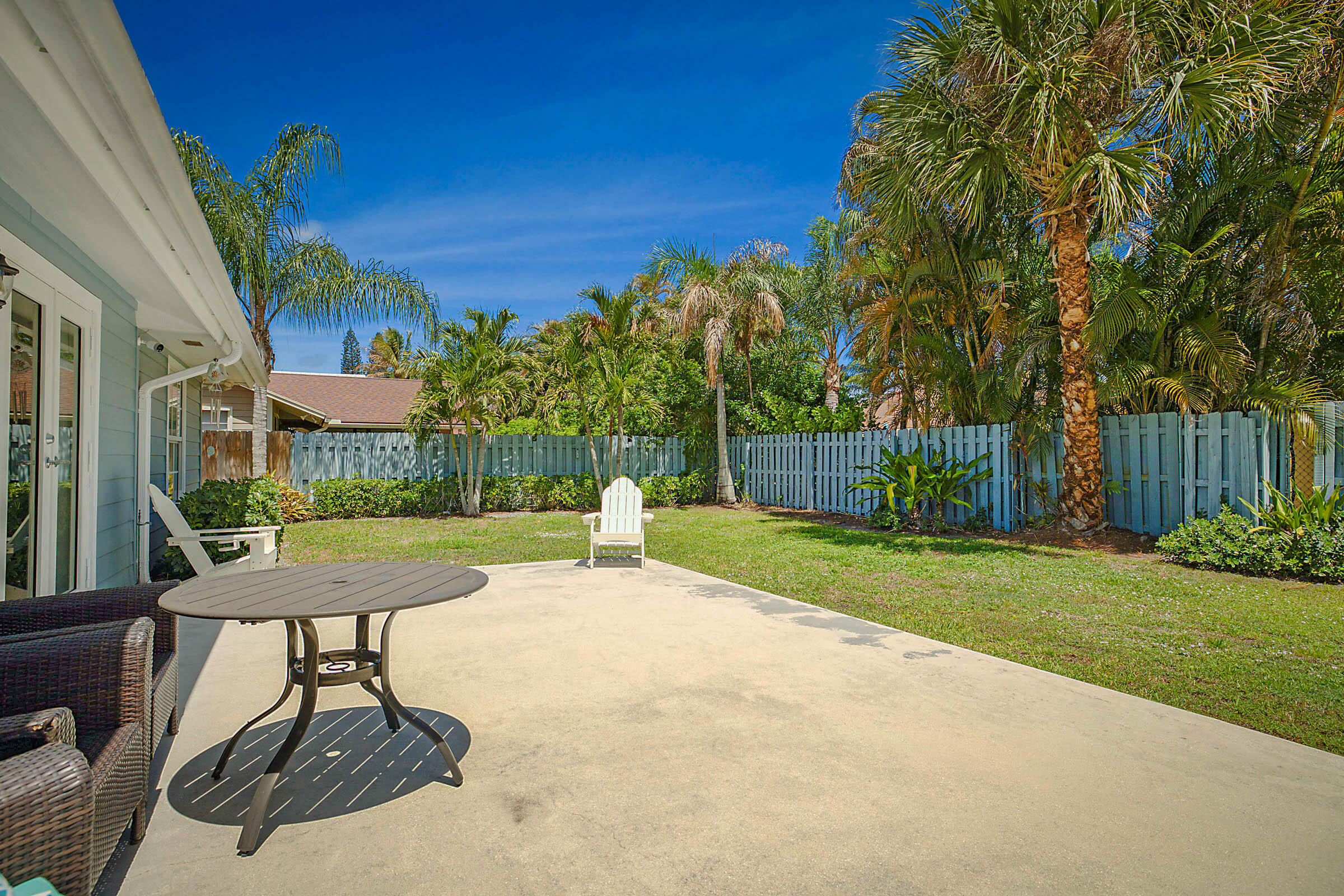 711 Warren Drive Jupiter, FL 33458 - Photo 35 of 42 Patio