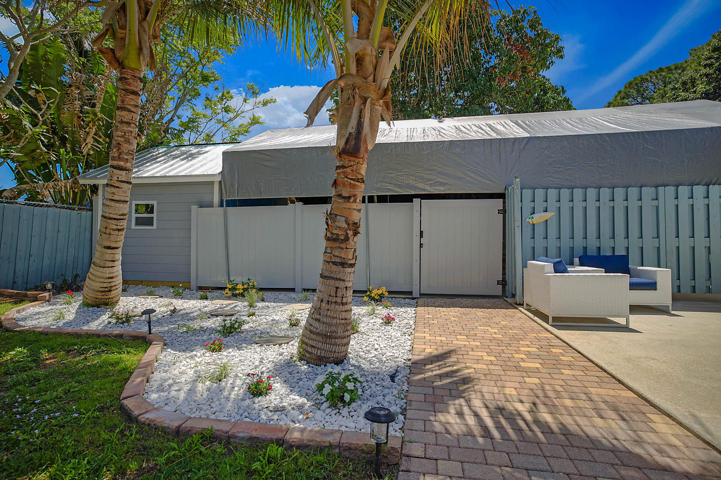 711 Warren Drive Jupiter, FL 33458 - Photo 38 of 42 Boat/RV Storage