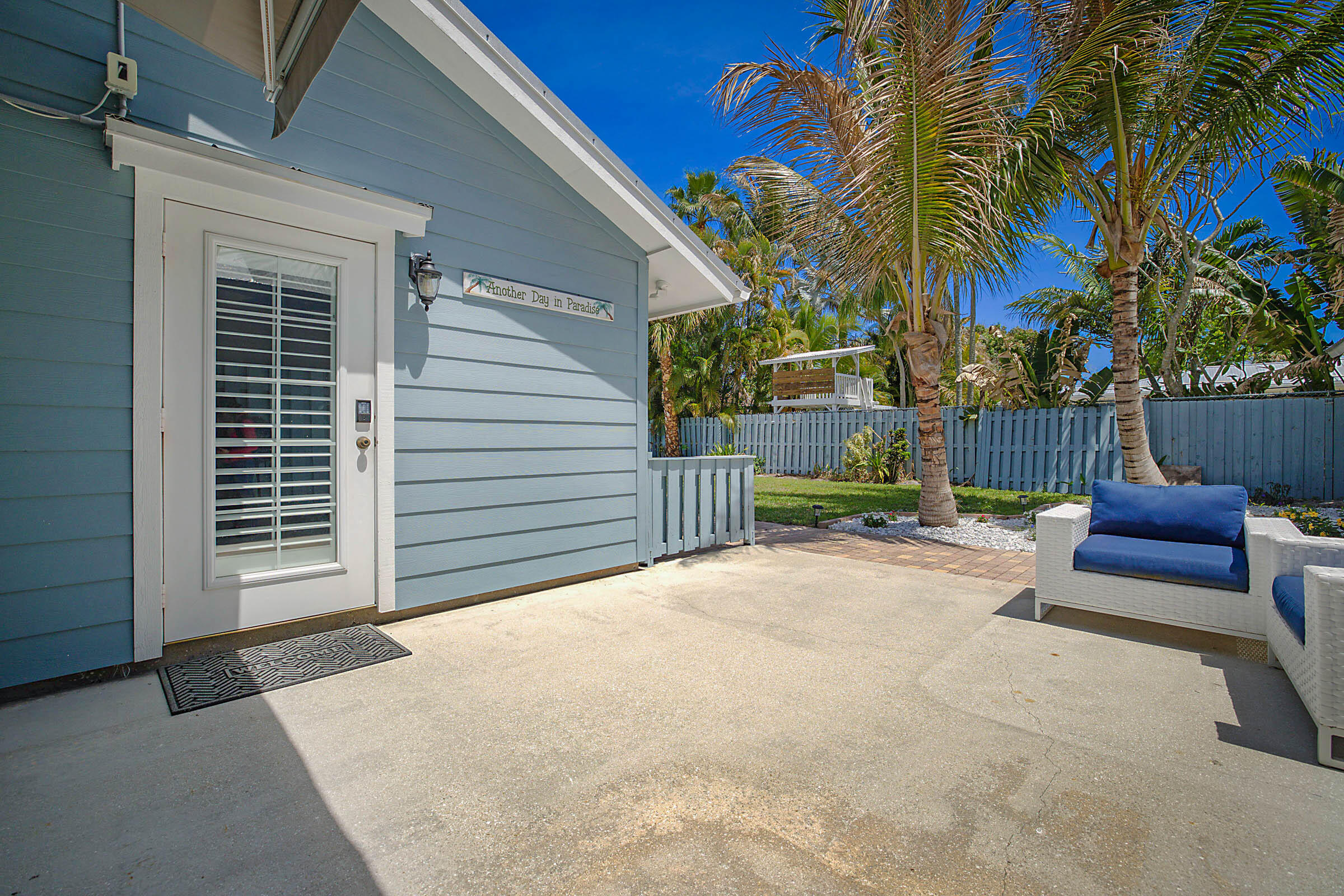 711 Warren Drive Jupiter, FL 33458 - Photo 39 of 42 Patio Outside Primary Bedroom