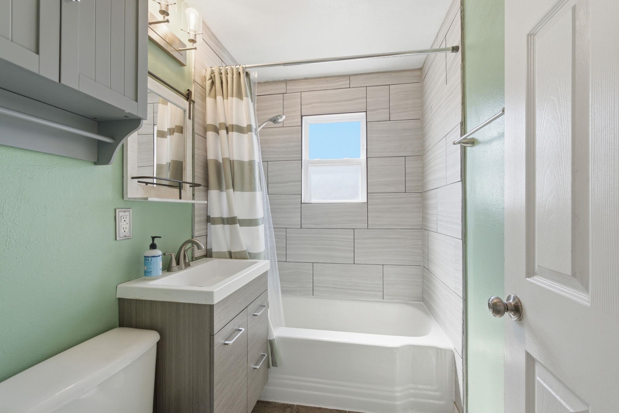 2803 West Rowan Avenue Spokane, WA 99205 - Photo 13 of 24