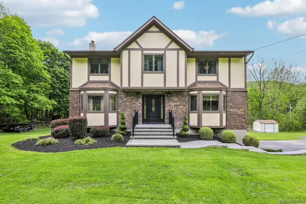 $700,000 | 109 Woodbury Road, Highland Mills, NY 10930