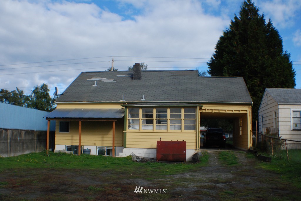 3003 Wheaton Way Bremerton, WA 98310 - Photo 2 of 16
