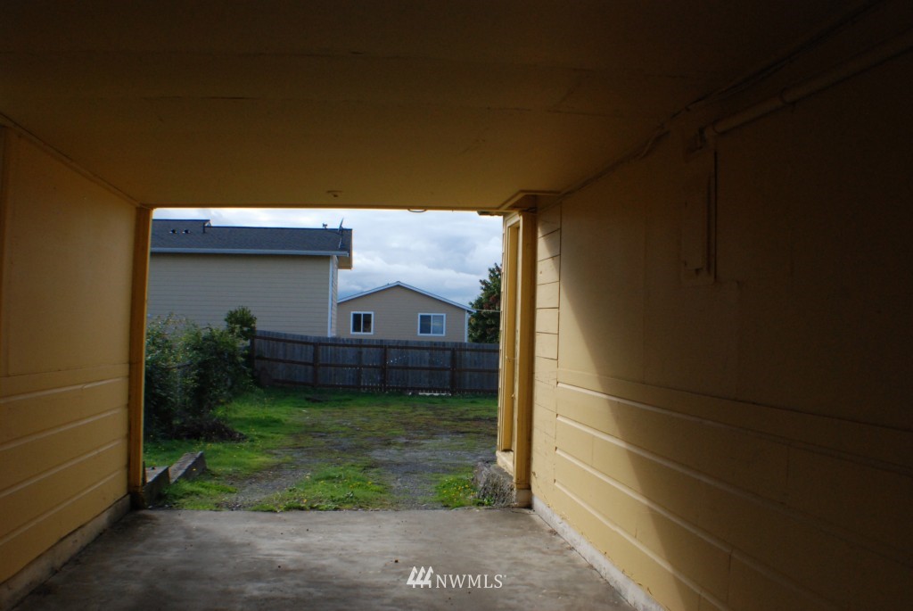 3003 Wheaton Way Bremerton, WA 98310 - Photo 15 of 16