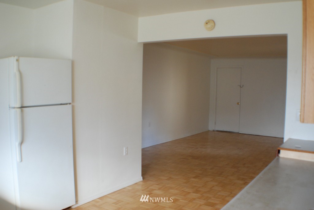 3003 Wheaton Way Bremerton, WA 98310 - Photo 4 of 16