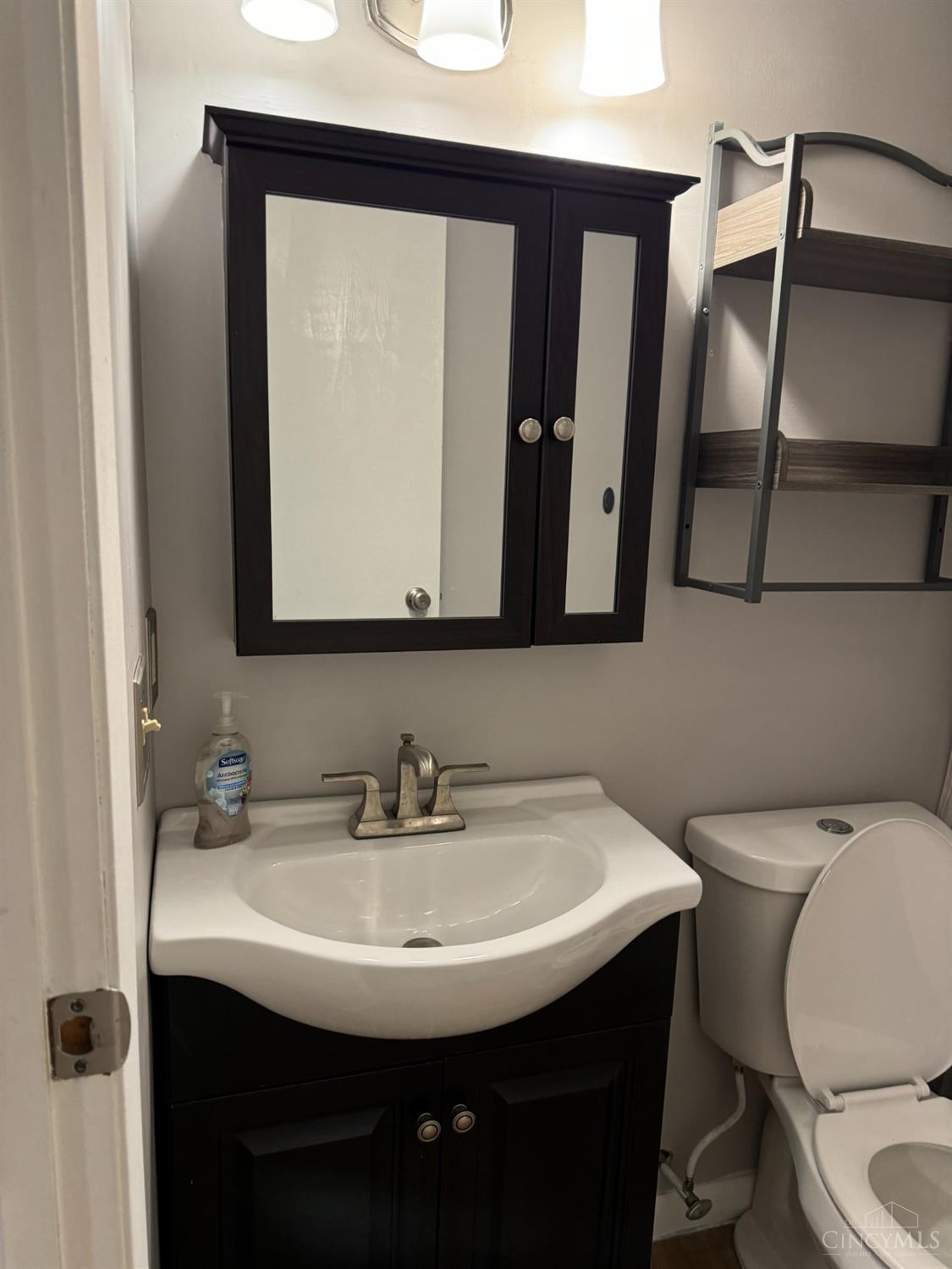 549 Davis Road Cincinnati, OH 45255 - Photo 14 of 20 Gallery Image 14