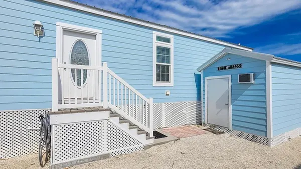 $4,000 | 5031 5th Avenue, Unit 38, Key West, FL 33040