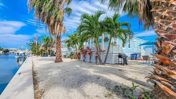 $4,000 | 5031 5th Avenue, Unit 38, Key West, FL 33040