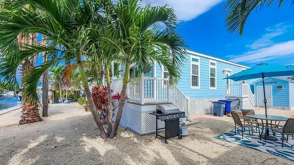 $4,000 | 5031 5th Avenue, Unit 38, Key West, FL 33040