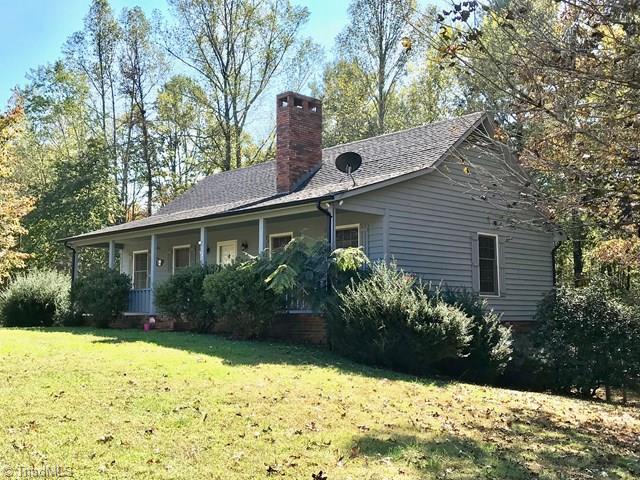 251 Bumpy Road Dallas, NC 28034 - Photo 26 of 26 Side View