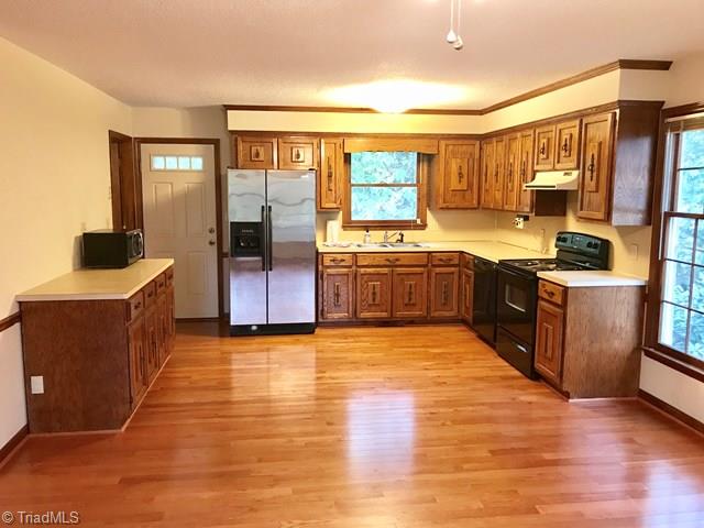 251 Bumpy Road Dallas, NC 28034 - Photo 5 of 26 Kitchen from Living Room