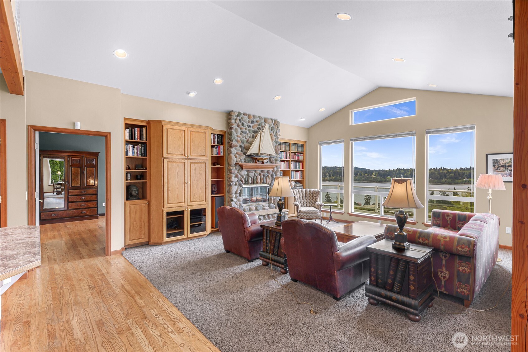 5043 Bradshaw Road Freeland, WA 98249 - Photo 4 of 40