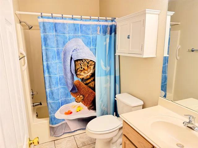 $235,500 | 505 East Calhoun Street, El Campo, TX 77437