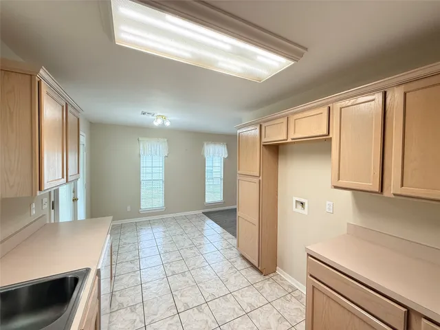 $235,500 | 505 East Calhoun Street, El Campo, TX 77437