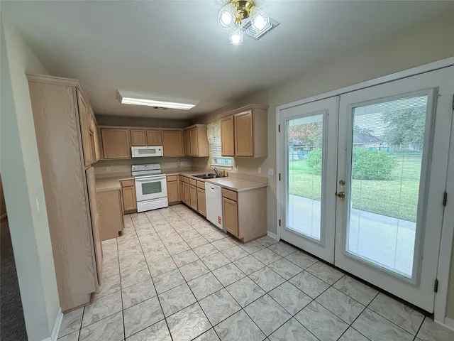 $235,500 | 505 East Calhoun Street, El Campo, TX 77437