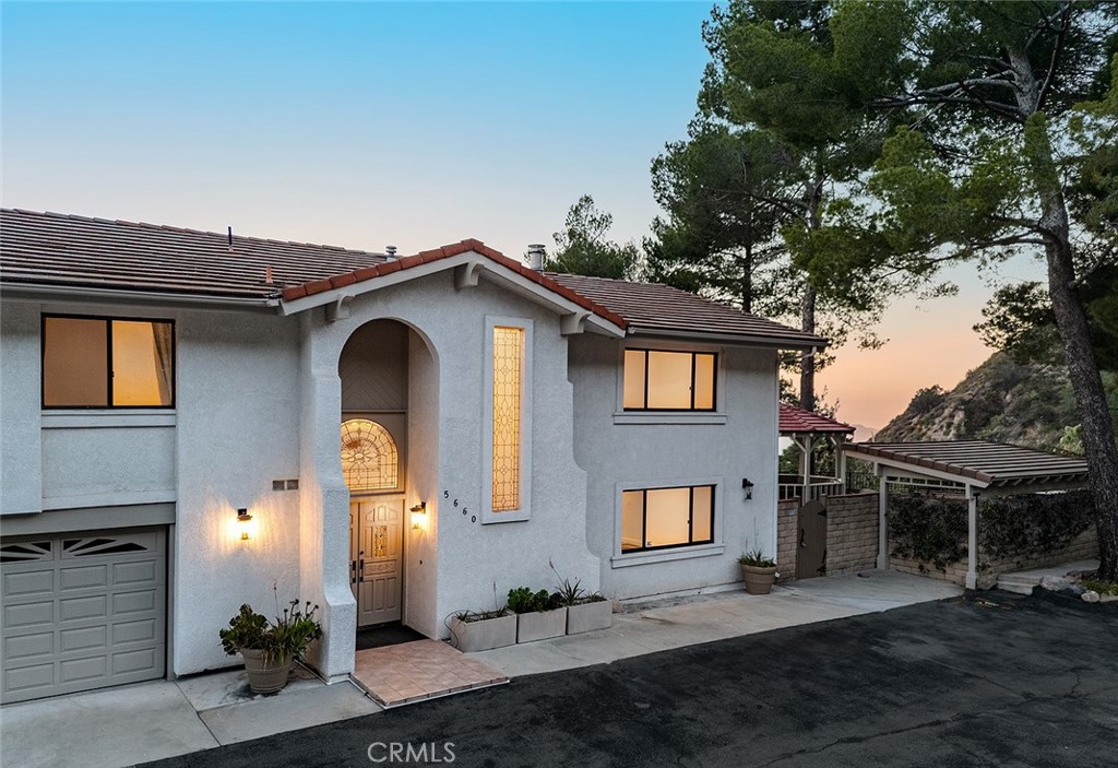 5660 Pine Cone Road La Crescenta, CA 91214 - Photo 7 of 40