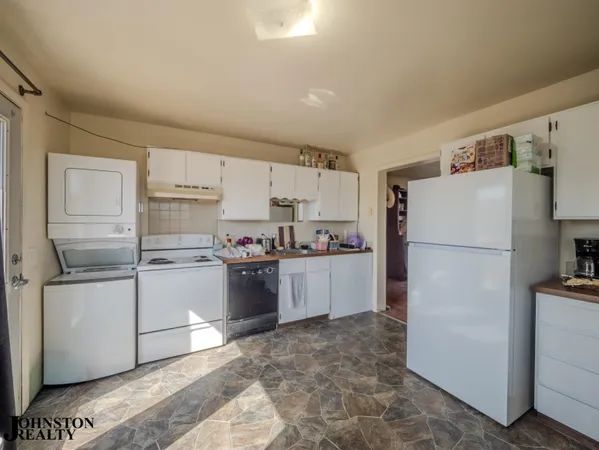 $595,000 | 830 North 6th Street, Douglas, WY 82633