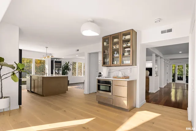 $1,050,000 | 4119 North Grandview Drive, Peoria, IL 61611