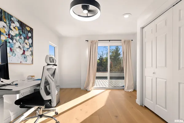 $995,000 | 4119 North Grandview Drive, Peoria, IL 61611