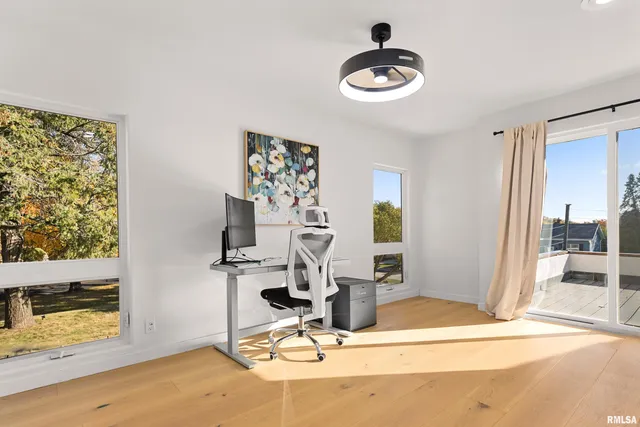 $1,050,000 | 4119 North Grandview Drive, Peoria, IL 61611