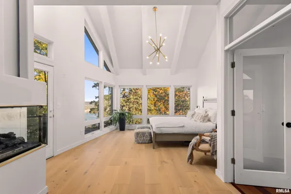 $995,000 | 4119 North Grandview Drive, Peoria, IL 61611