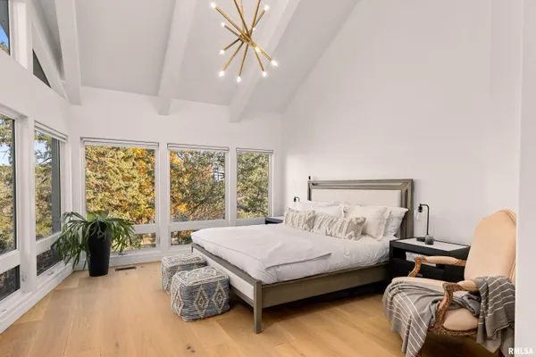 $995,000 | 4119 North Grandview Drive, Peoria, IL 61611