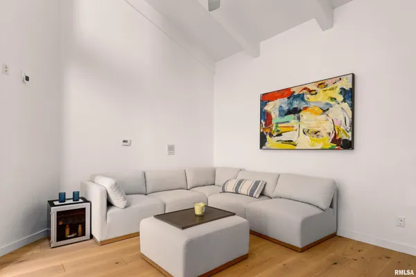 $995,000 | 4119 North Grandview Drive, Peoria, IL 61611